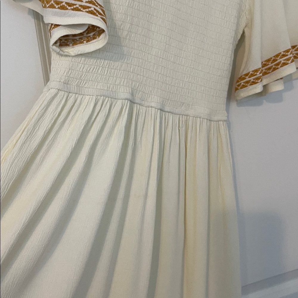 In loom dress. - Picture 3 of 11